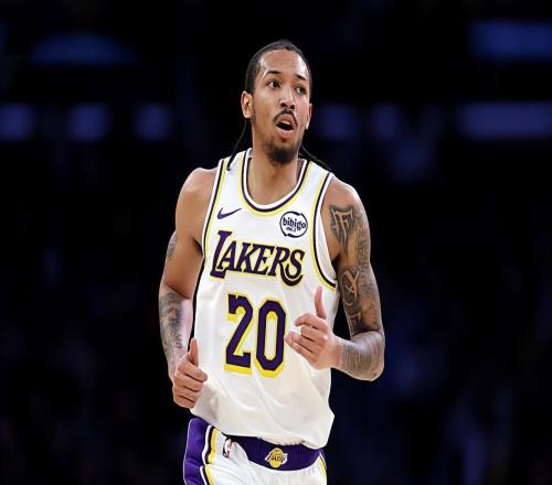 又一次打出灾难级别表现，湖人后场新星的状态真是太不稳定了