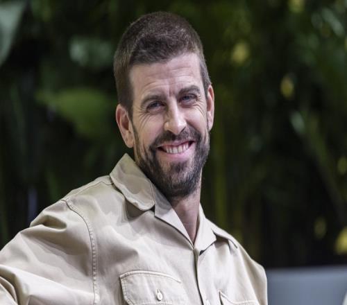 阿斯报报道皮克将亲临西超杯决赛传闻若皇马晋级老佛爷也将现身助阵_西甲直播