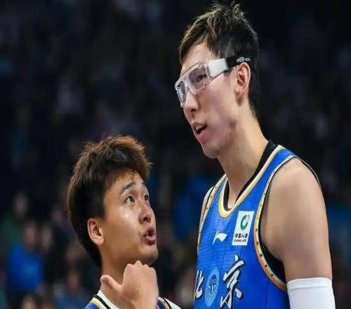 CBA排名更新：广东险胜重回第2，上海8连胜刷新纪录，辽篮未进前5