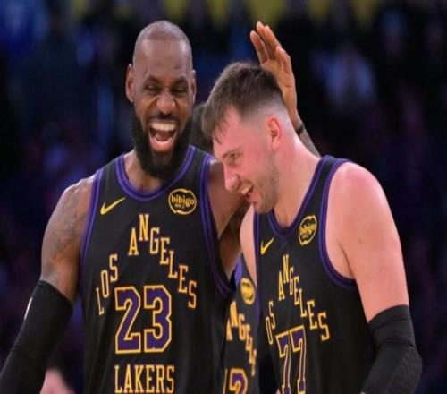 湖人更新背靠背客战马刺伤情报告：詹姆斯出战成疑