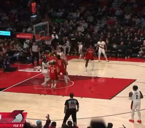 拓媒评论杨瀚森的扣球要是能够进的话，可能会引发巨大的反响，同时摩达中心也该进行翻新了_NBA直播