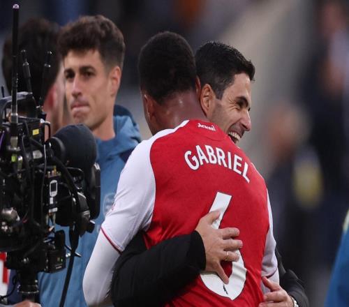 第一次谈争冠问题度过艰难时刻仍在领跑,阿森纳的确有资格