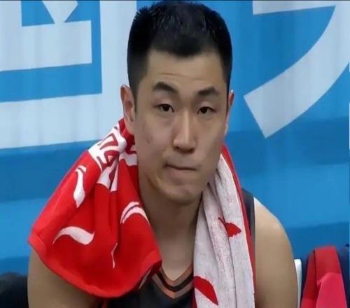 完美顶替高诗岩!对位杰曼陈盈骏砍15+7+6,球迷:像弱化版小丁