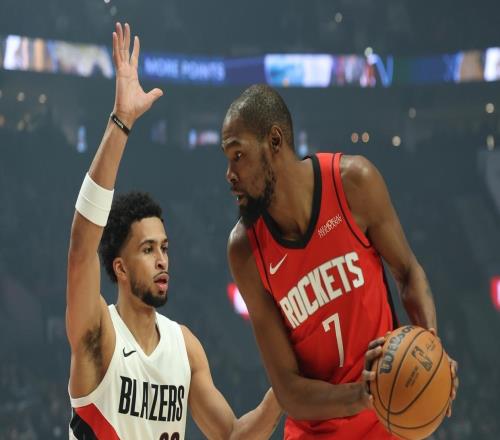 雪上加霜！3天2连败，火箭又伤1人！24岁首发脚踝扭伤，直接退赛