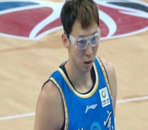 许利民详解最后时刻用人：斯佩尔曼已做好准备但他需要别人创机会