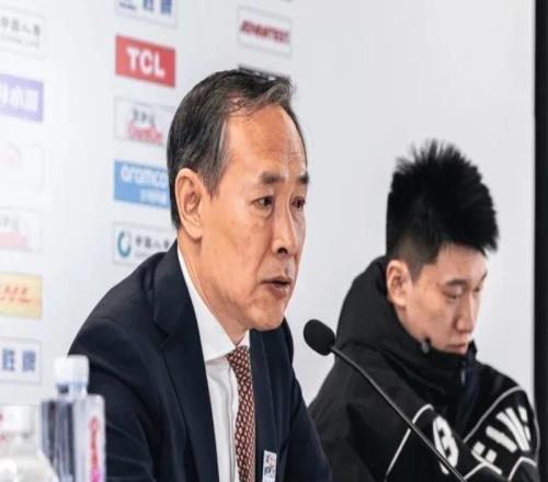 北京最后一攻失误前,2将提醒暂停,许利民无视并做自以为是发言