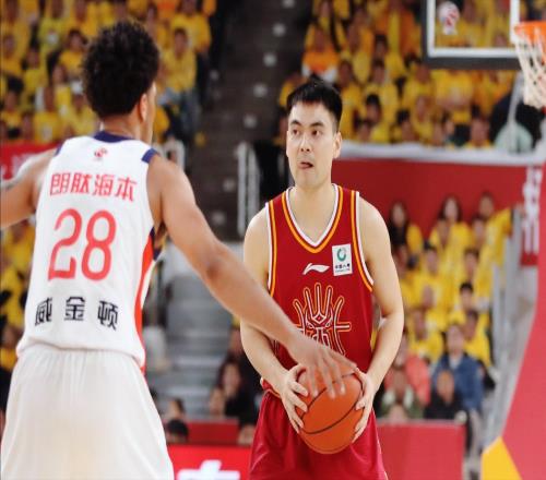 CBA球员进步榜!广东旧将第一,山西两人入选,韩德君接班人第三