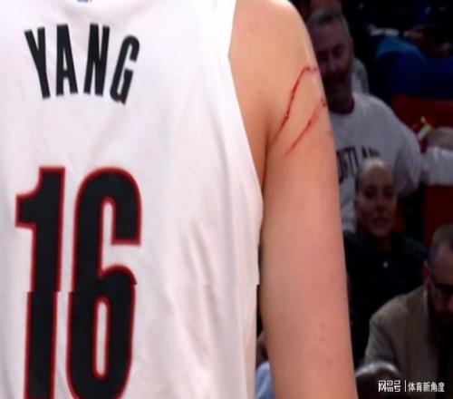 刚刚，开拓者主帅终于对杨瀚森“开金口”，点评来了！