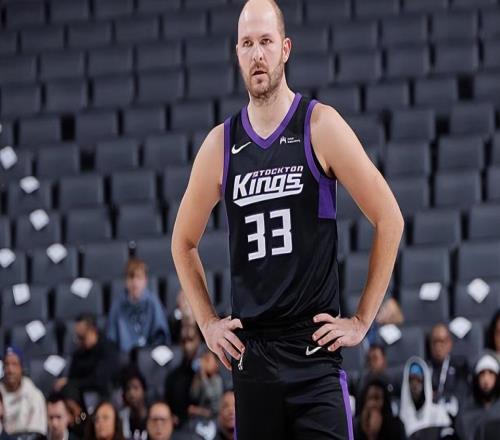 打爆火箭二队！国王二队后场老将打出了一场现象级的表现