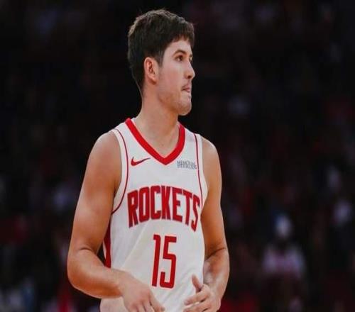 2场三分17中1，火箭队锋线被打崩了攻防迷失谢泼德20+4找回状态