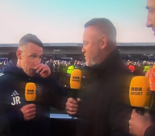 鲁尼弟弟：我为兄长成就自豪然佳手未必能成良师_英超直播