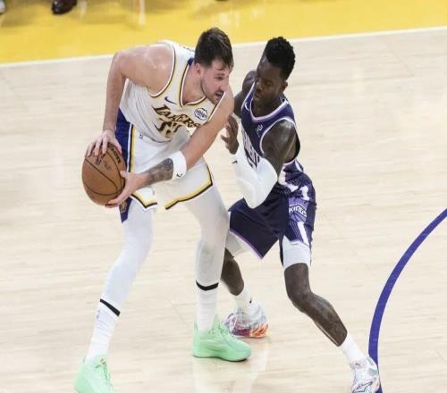 堵人打架被罚30万美金！小黑啊，还是这么没脑子