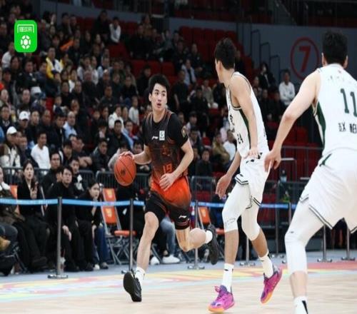 山东8976同曦斩获6连胜,马基斯克里斯22+12,鲍威尔21分