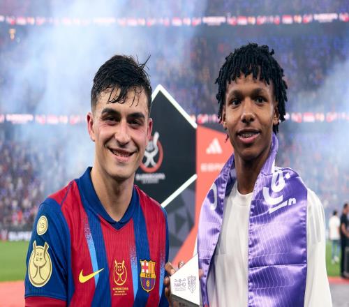 直塞助攻莱万破门,佩德里获得西超杯决赛最佳助攻奖