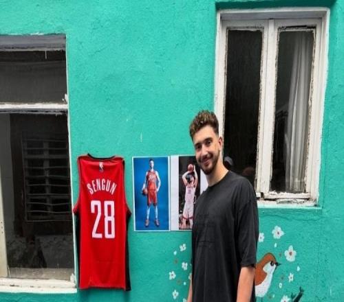 火箭队又变阵！申京火线复出，霍勒迪首进首发！三分能力水涨船高