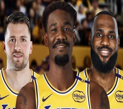 爆了!詹皇暂停斜眼瞪队友,这表情连东契奇都顶不住,何况是顿宝