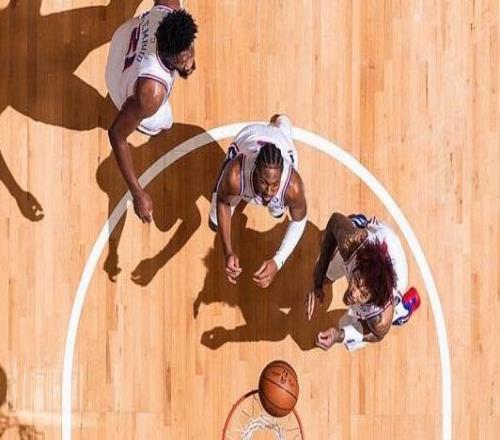 马克西33分恩比德27+8+4+276人轻取猛龙