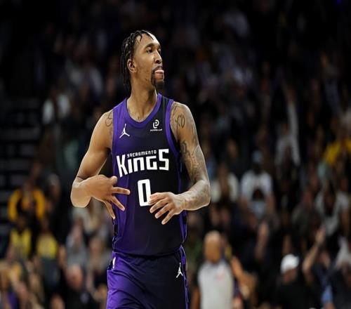 正面较量打爆湖人！这下湖人想要得到国王强力得分手又得加价了