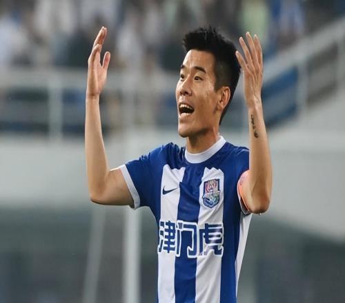 方镜淇明明已跟着津门虎冬训,为何还要自宣离队,背后原因找到了