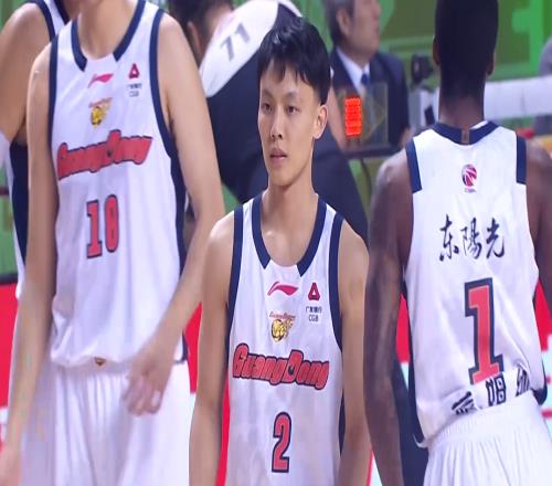 3连胜重回前二!广东却有4坏消息,让杜锋下一轮粤沪大战有些没底