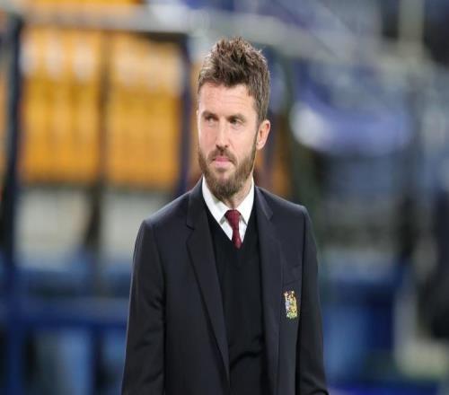 曼联新帅是他44岁前名宿紧急救火,他能延续自己踢球时的硬度么