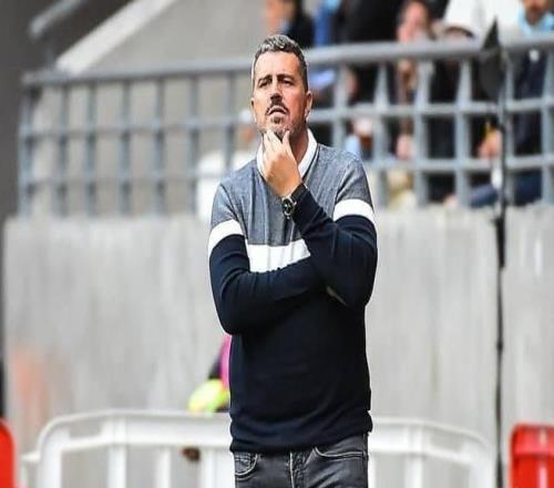 巴萨旧将点评阿韦洛亚：论战术，他连阿隆索的脚后跟都够不着