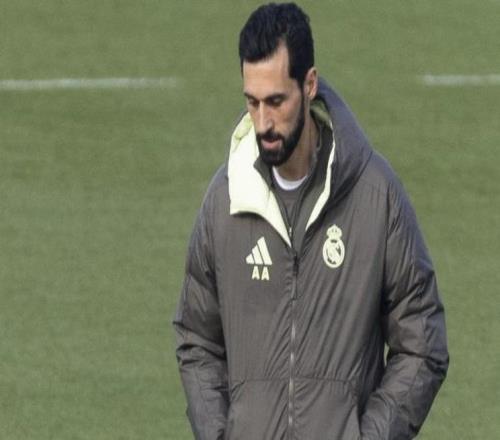 世体：阿韦洛亚要维持好与队内球星的关系，这是其执教的关键