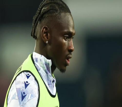 西布朗官方：迪亚基特的兄弟不幸离世，球员已获准返乡奔丧