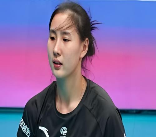 轰17分+7次拦网！中国女排17岁1米95副攻新星蜕变：接班袁心玥