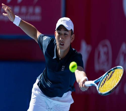 商竣程带伤不敌布勃利克，网友：“澳网可咋办”