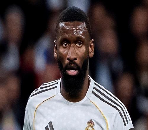 皇马巨星拒绝大巴黎，去沙特投奔C罗，两年合同五千万欧