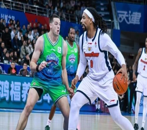 98比74狂胜24分！广东豪取8连胜冲上第一：这下冲击冠军有戏了