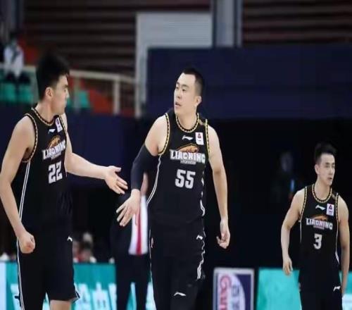 4连败！辽篮一项数据，排联盟倒数第3，球迷4年时间，败光家底