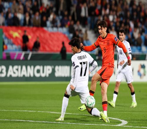 东体报道U23国足在参赛历史上迎来第一次平局，开局表现可谓中规中矩_中超直播