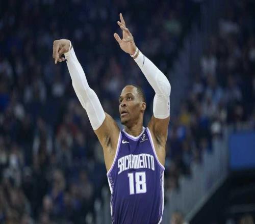 库里27+10+6三分！勇士大胜送国王7连败威少吃恶犯德罗赞24分