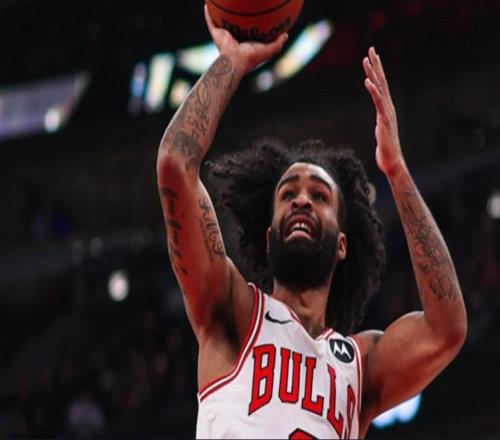 公牛125107独行侠终结3连败，科比怀特22分，弗拉格13中4