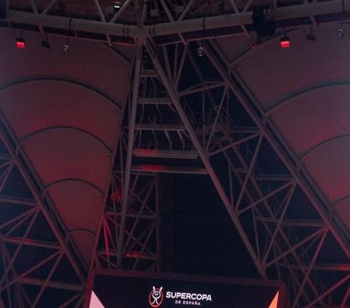 西超杯决赛迎来第11次国家德比，此前皇马赢下7次巴萨赢下2次