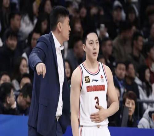 高兴太早，广东队狂胜辽宁30分，却收坏消息，杜锋真能忍