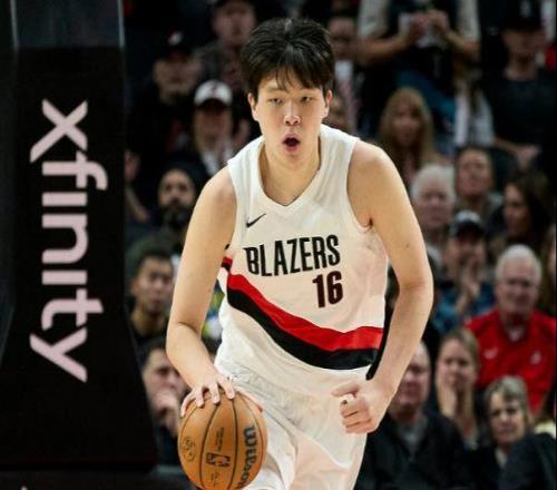 开拓者弃用杨瀚森，球队五连胜被终结，明显的赢球密码为何不用