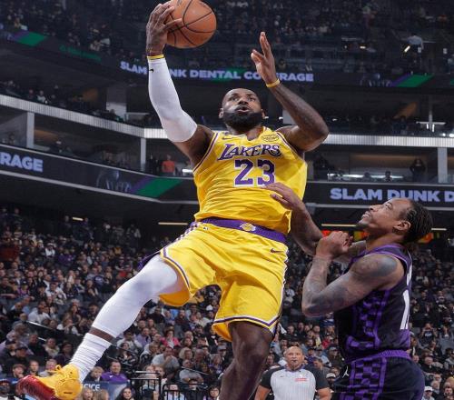 东契奇半场26+5！湖人5461国王，看数据：他是头号罪人！