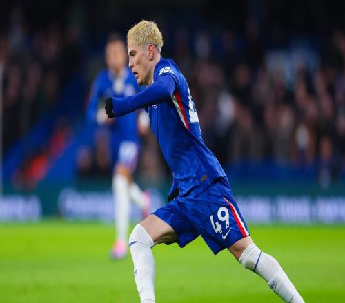 TA：切尔西倾向夏窗再进行补强，但如果机会合适冬窗也会出手