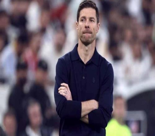 罗马诺：阿隆索将会很快返回教练席，各俱乐部都在关注他的动向