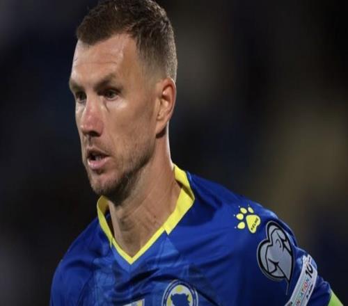 德天空：沙尔克04有意引进哲科，球员本人与俱乐部已展开交流