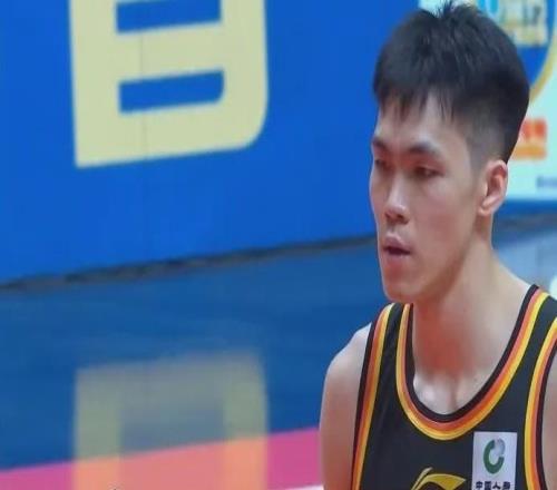 庞峥麟这运球太牛了！广西篮球之夜，他要进国家队了吗