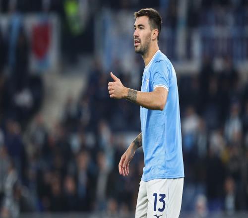 拉齐奥主席洛蒂托表示坚持守住罗马尼奥利，看来他是想继续为球队“增添”实力而非“削弱”_意甲直播