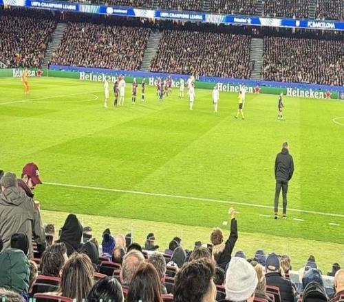 提前感受氛围，世体：三位新援现场观看巴萨对阵哥本哈根一役