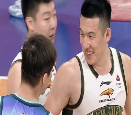 球迷不满意！辽宁队史首次不敌宁波官媒被狂刷付豪赛后还笑出来