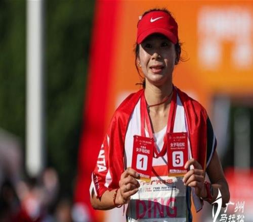 广马女子组国内冠军丁常琴：对广马特别有情怀，祝冬至快乐