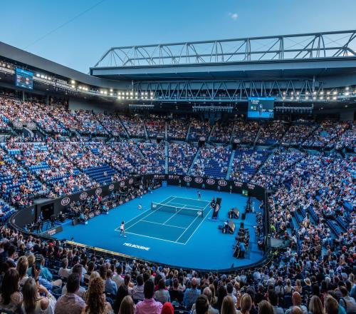 王美人会斗诺娃郭涵煜杀进16强，辛纳热晕了凯斯会师佩古拉