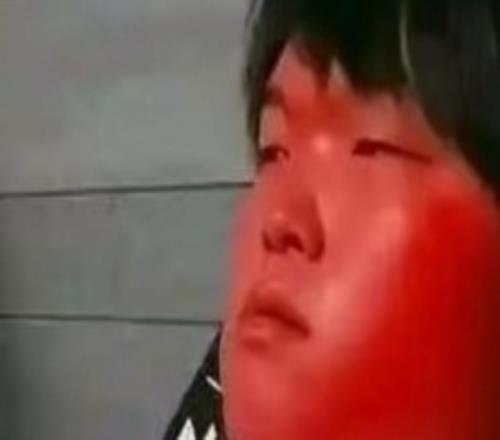 查询Bin哥状态BLG上单选手Bin深夜分享自己的红温表情包